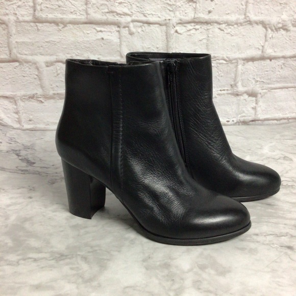 vionic kennedy ankle boot black